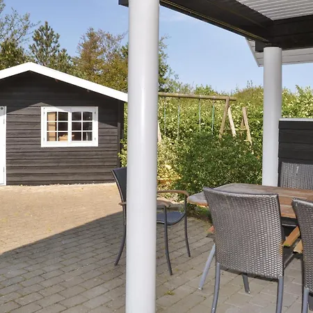 Cozy In With House A Panoramic View Tarm